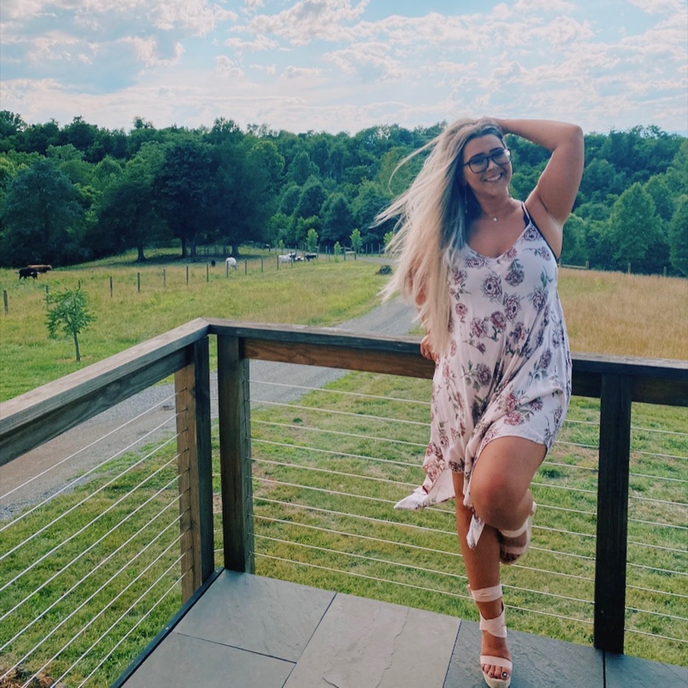 Meet your Posher, Brooke